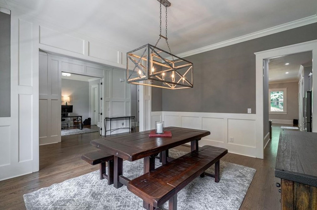 4092 Navajo Trl, Atlanta GA  30319-1552 exterior