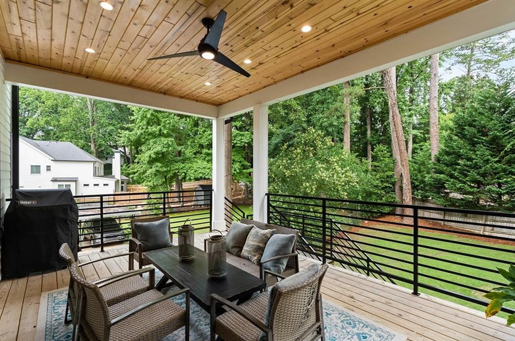 1736 Wayland Cir, Atlanta GA  30319-3612 exterior