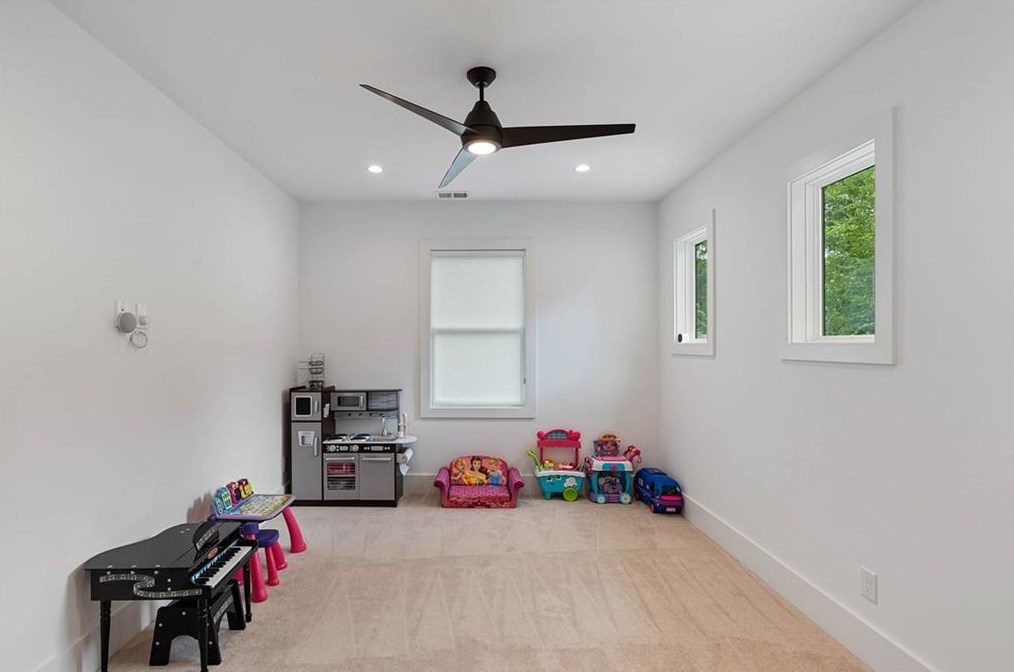1736 Wayland Cir, Atlanta GA  30319-3612 exterior