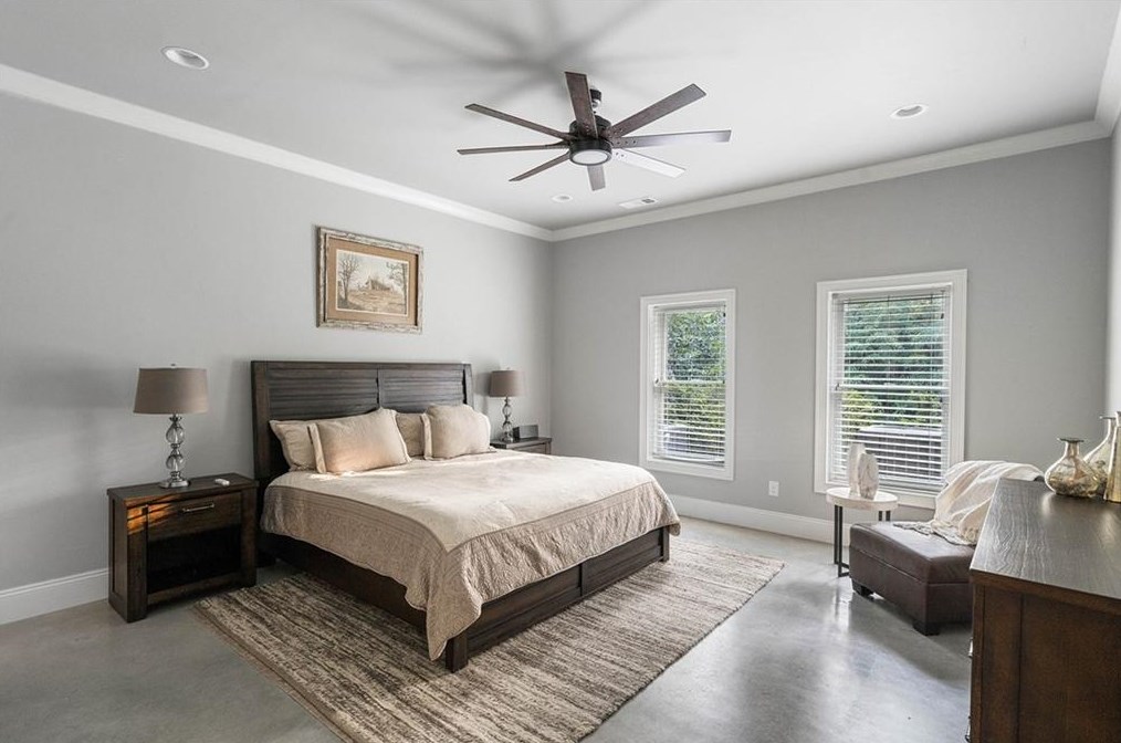 5514 Sherrell Dr, Atlanta GA 30342-1305 exterior