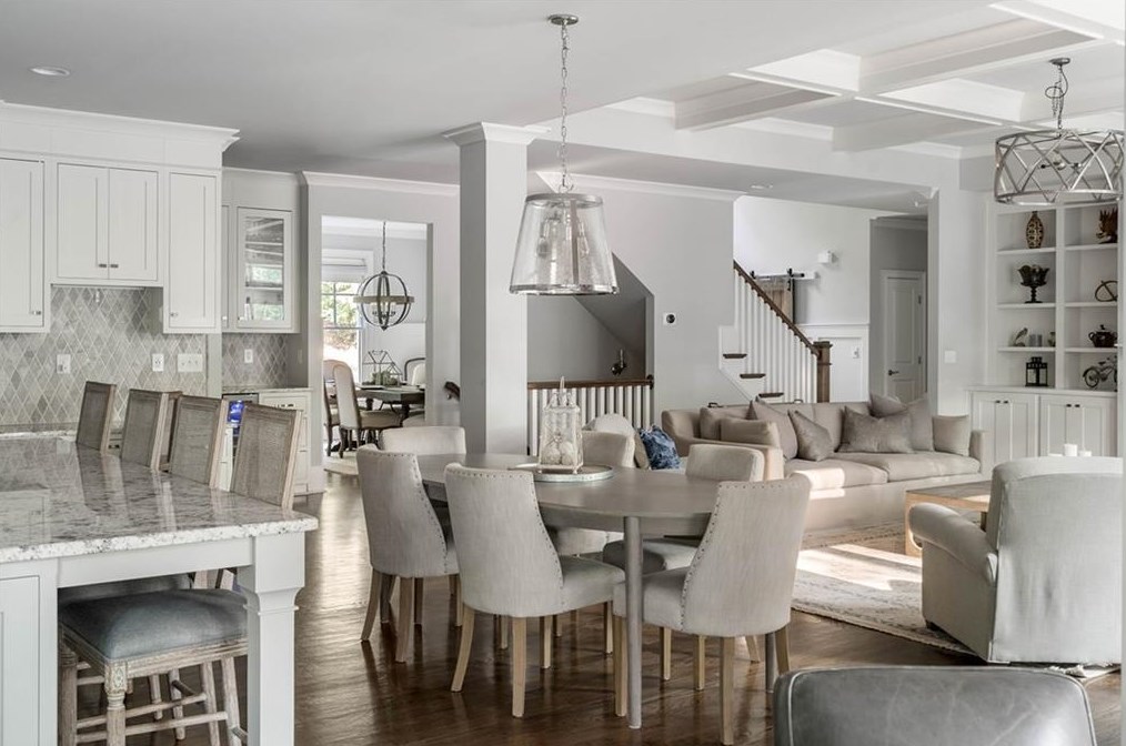 5514 Sherrell Dr, Atlanta GA 30342-1305 exterior