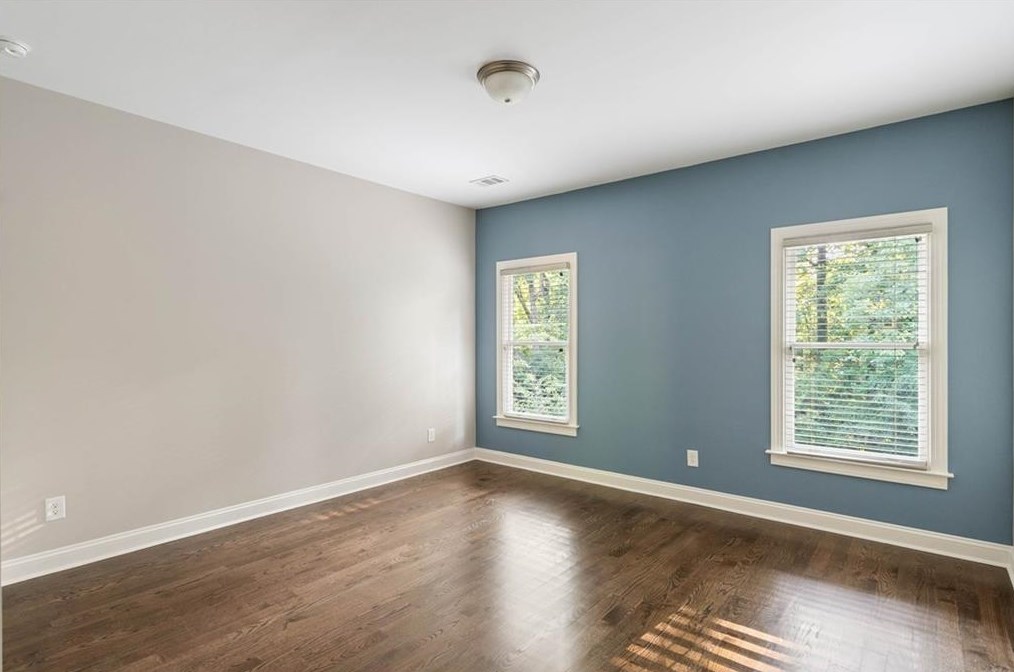 5514 Sherrell Dr, Atlanta GA 30342-1305 exterior