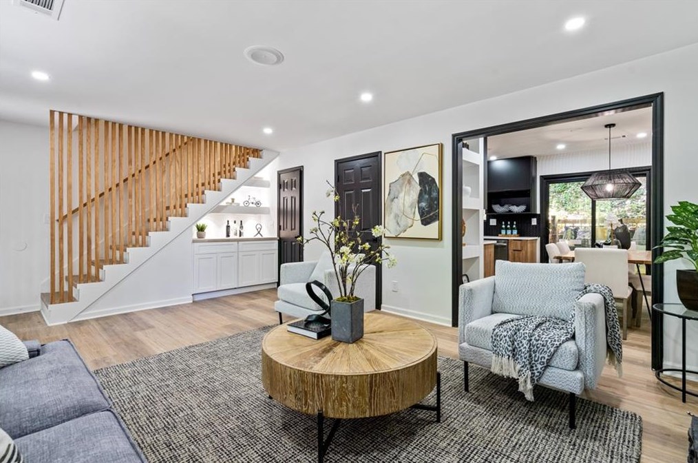 1249 Lea Ct, Smyrna GA  30080-5692 exterior