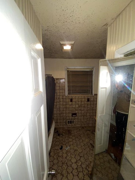 2011 Starmount Way, Decatur GA  30032-0039 exterior