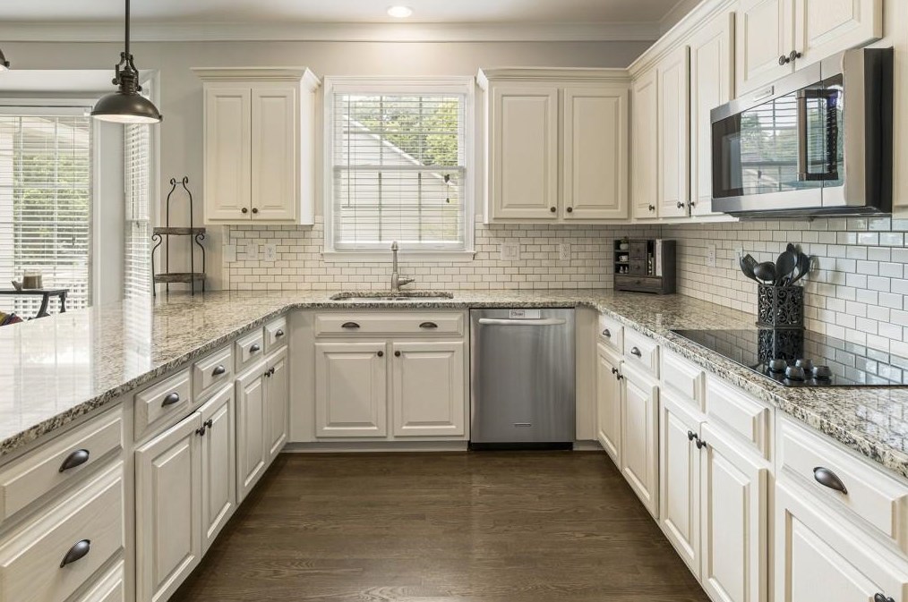 11615 Dunhill Pl Dr, Alpharetta GA 30005-7240 exterior