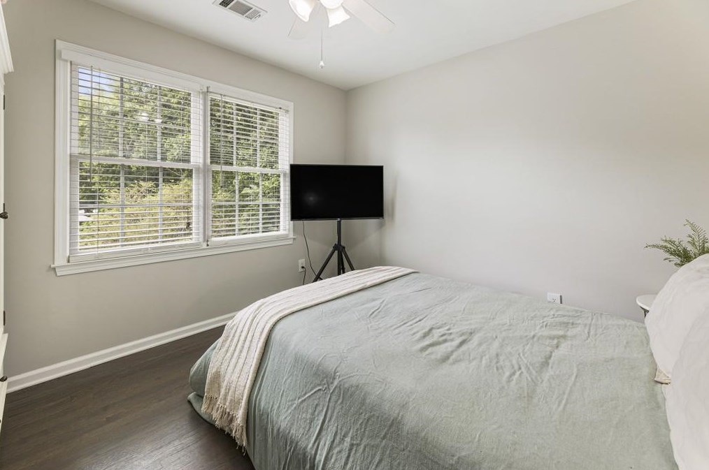 11615 Dunhill Pl Dr, Alpharetta GA 30005-7240 exterior