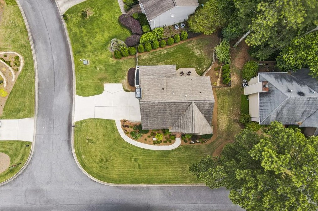 11615 Dunhill Pl Dr, Alpharetta GA 30005-7240 exterior