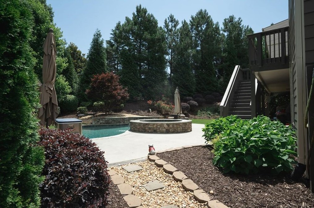 5420 Crabapple Path, Cumming GA  30040-4805 exterior
