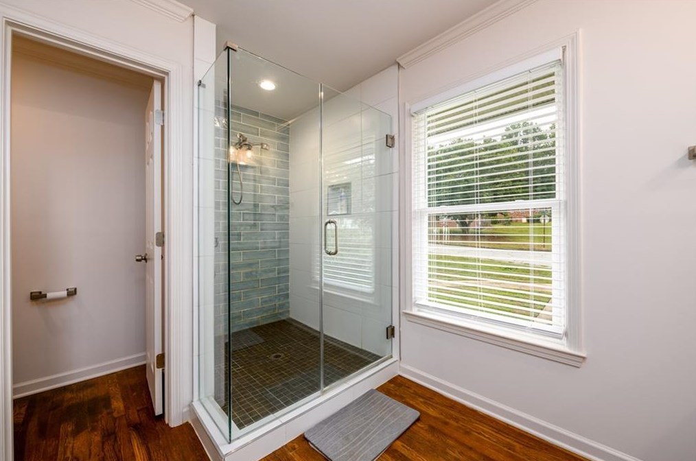 2200 Rollingview Dr, Decatur GA  30032-6141 exterior