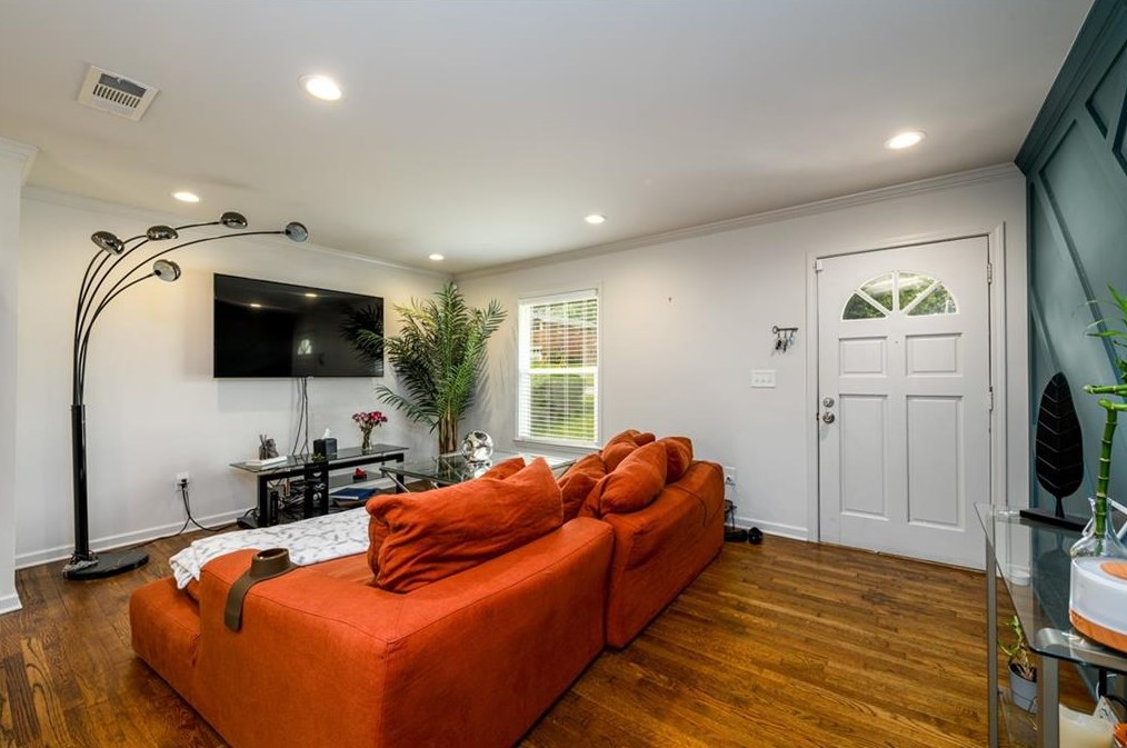 2200 Rollingview Dr, Decatur GA  30032-6141 exterior