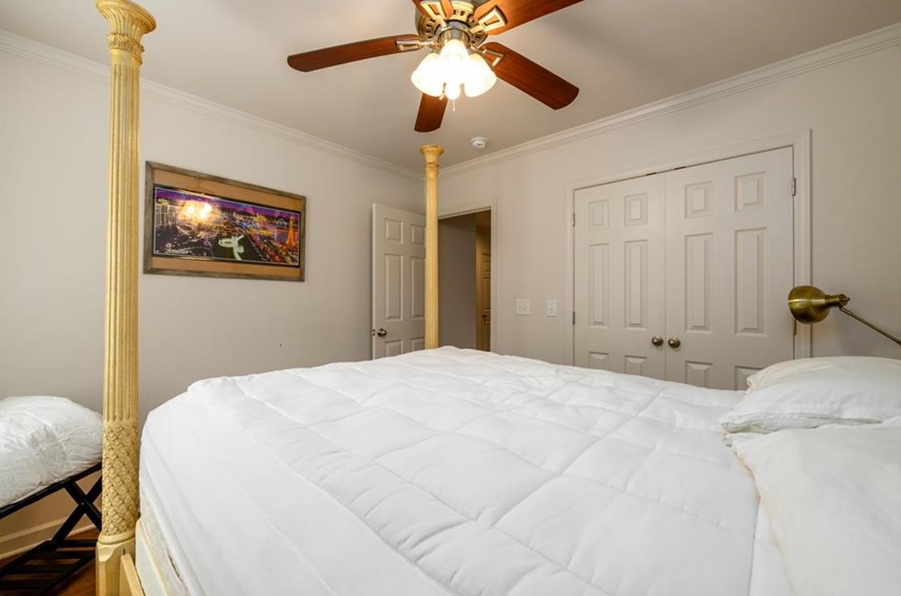 2200 Rollingview Dr, Decatur GA  30032-6141 exterior