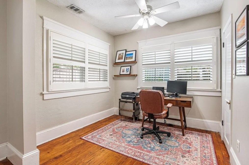 1430 Oakview Rd, Decatur GA  30030-4229 exterior