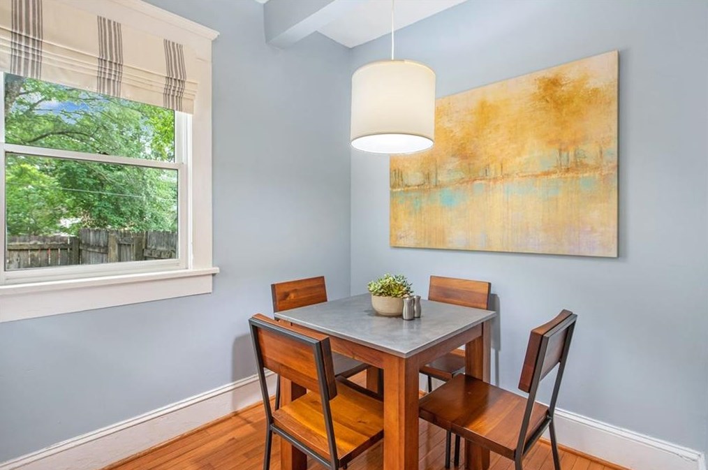 1430 Oakview Rd, Decatur GA  30030-4229 exterior