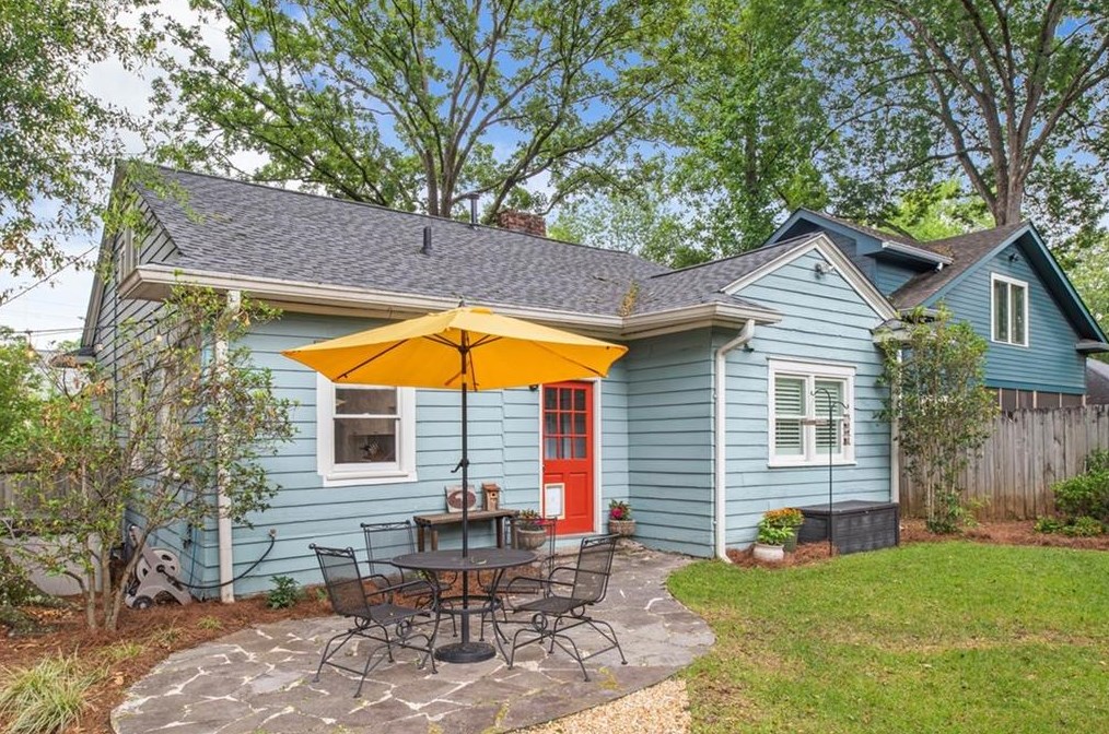 1430 Oakview Rd, Decatur GA  30030-4229 exterior