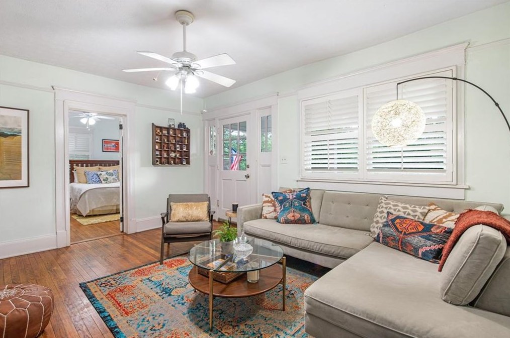 1430 Oakview Rd, Decatur GA  30030-4229 exterior