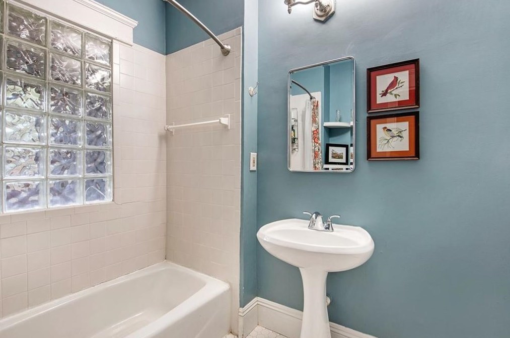 1430 Oakview Rd, Decatur GA  30030-4229 exterior