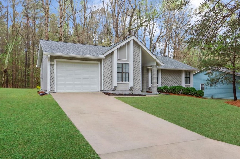 582 Tarragon Way, Atlanta GA  30331-4387 exterior