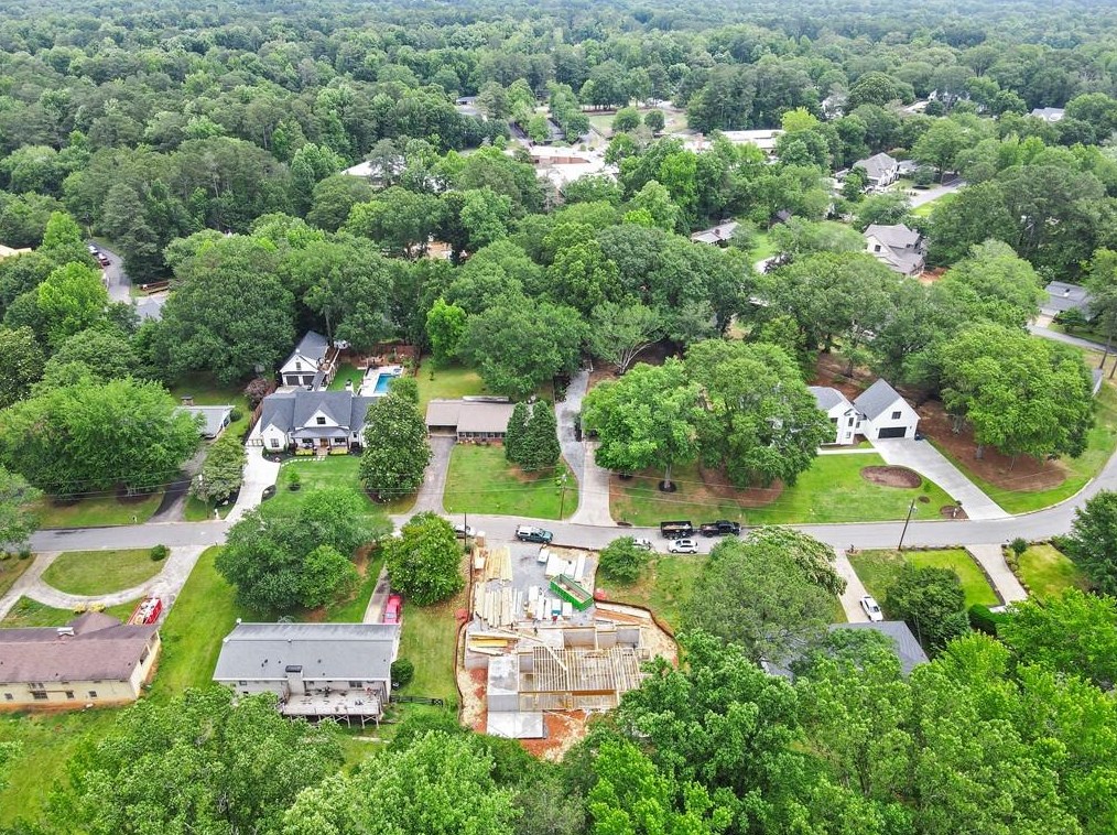 305 Mdw Dr, Alpharetta GA 30009-1545 exterior