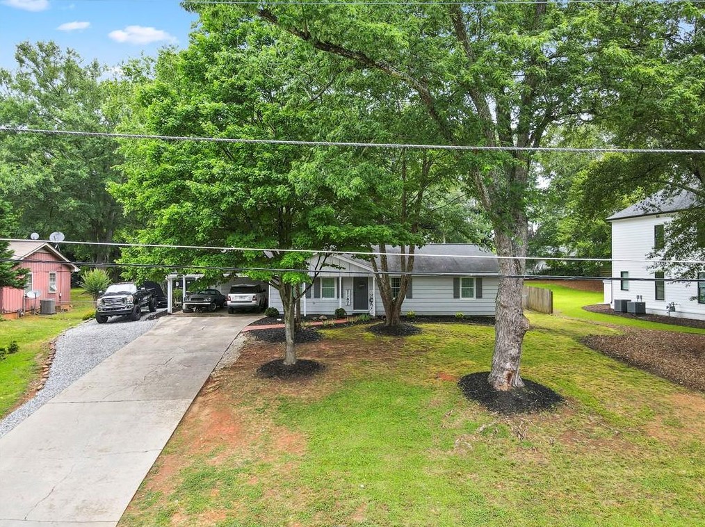 305 Mdw Dr, Alpharetta GA 30009-1545 exterior