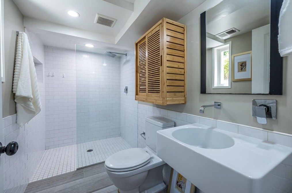 1275 Willivee Dr, Decatur GA 30033-4120 exterior