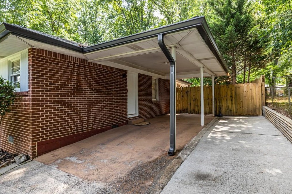 1275 Willivee Dr, Decatur GA 30033-4120 exterior