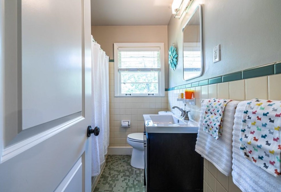 1275 Willivee Dr, Decatur GA 30033-4120 exterior