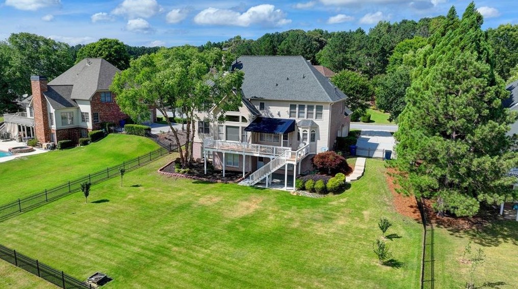 1718 Mulberry Lake Dr, Dacula GA  30019-4640 exterior