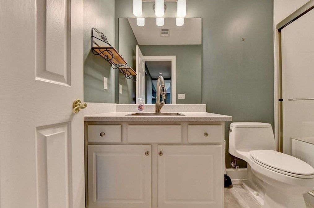 1718 Mulberry Lake Dr, Dacula GA  30019-4640 exterior