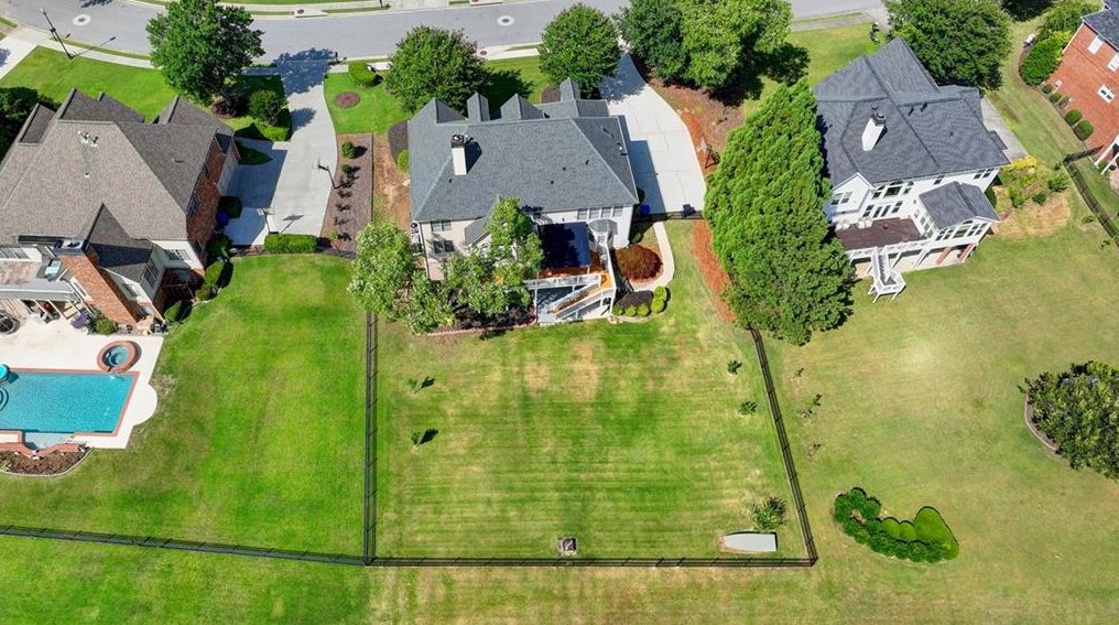 1718 Mulberry Lake Dr, Dacula GA  30019-4640 exterior