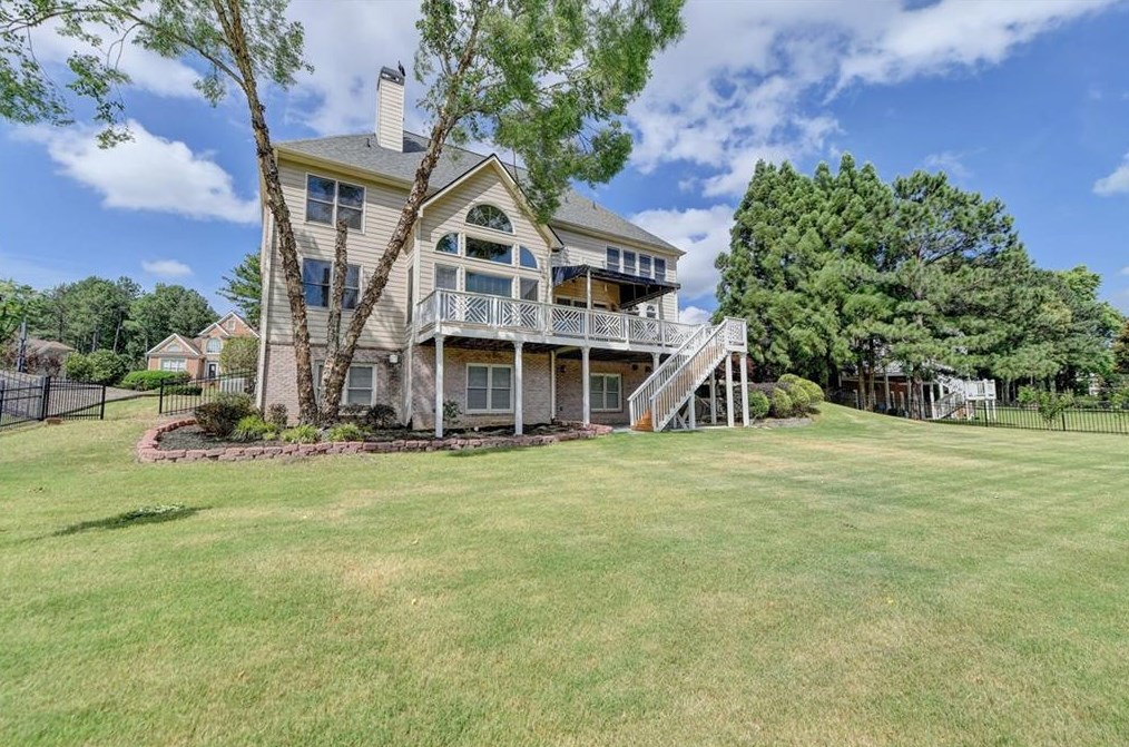 1718 Mulberry Lake Dr, Dacula GA  30019-4640 exterior