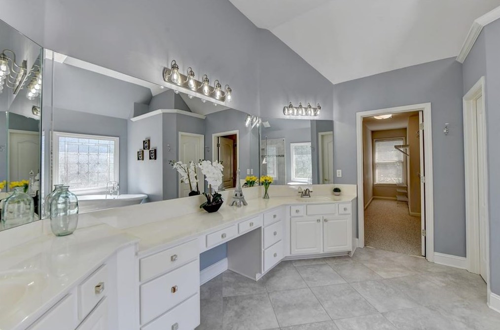 1718 Mulberry Lake Dr, Dacula GA  30019-4640 exterior