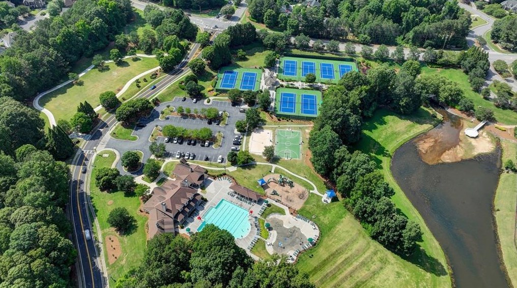 1718 Mulberry Lake Dr, Dacula GA  30019-4640 exterior