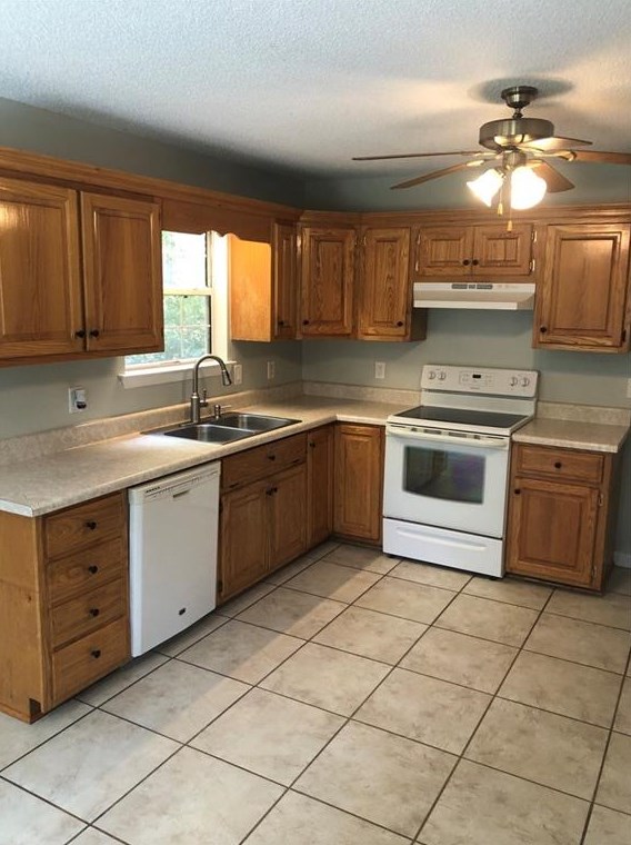 4308 Dews Pond Rd, Calhoun GA  30701-4335 exterior