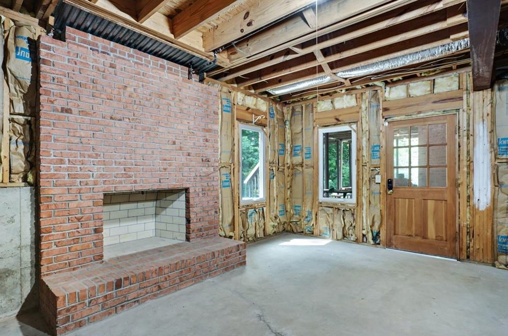 10610 Kingsmark Trl, Alpharetta GA  30022-4709 exterior