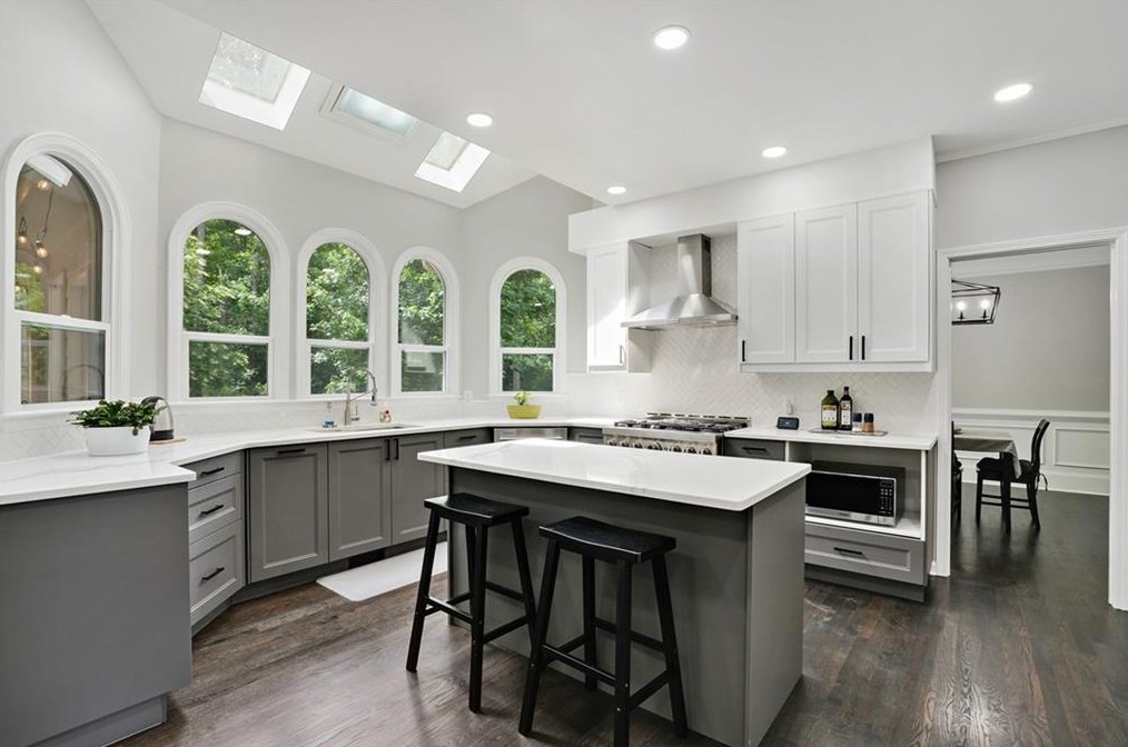 10610 Kingsmark Trl, Alpharetta GA  30022-4709 exterior