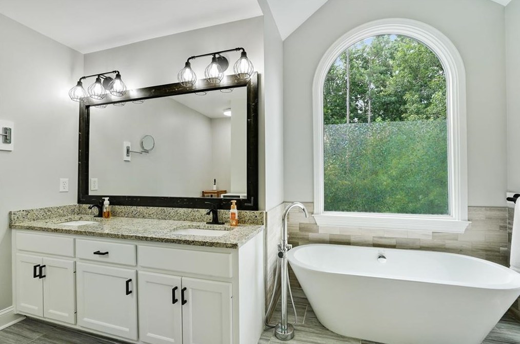 10610 Kingsmark Trl, Alpharetta GA  30022-4709 exterior