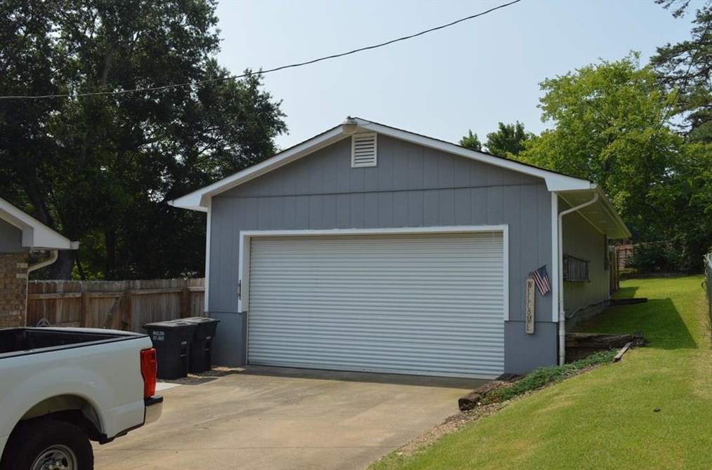 122 Stone Haven Dr, Calhoun GA  30701-2054 exterior