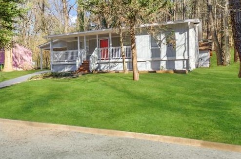 2494 Swallow Cir, Atlanta GA  30315-6547 exterior