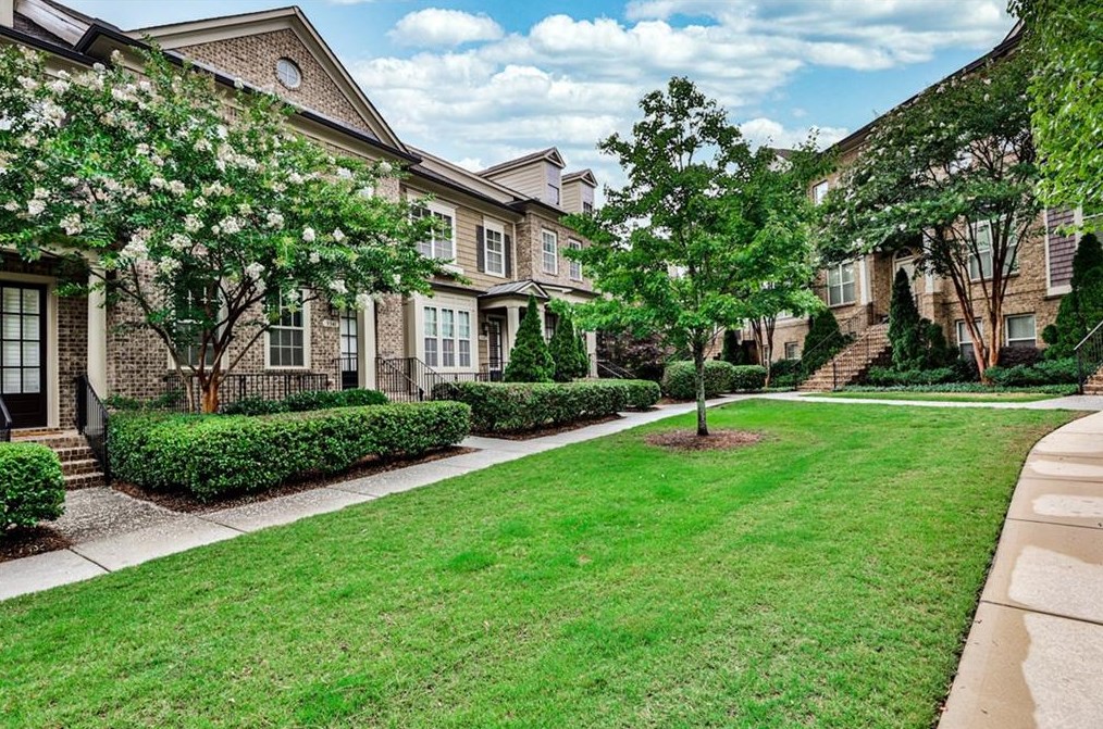 3343 Turngate Ct, Atlanta GA  30341-8400 exterior
