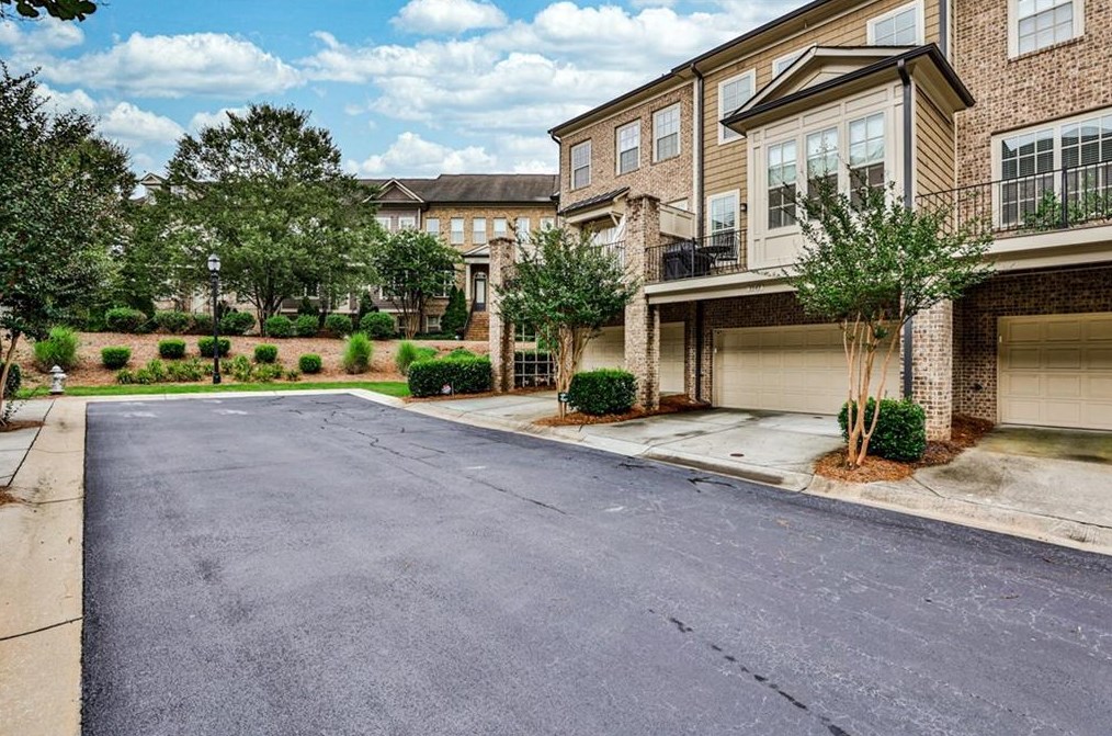 3343 Turngate Ct, Atlanta GA  30341-8400 exterior