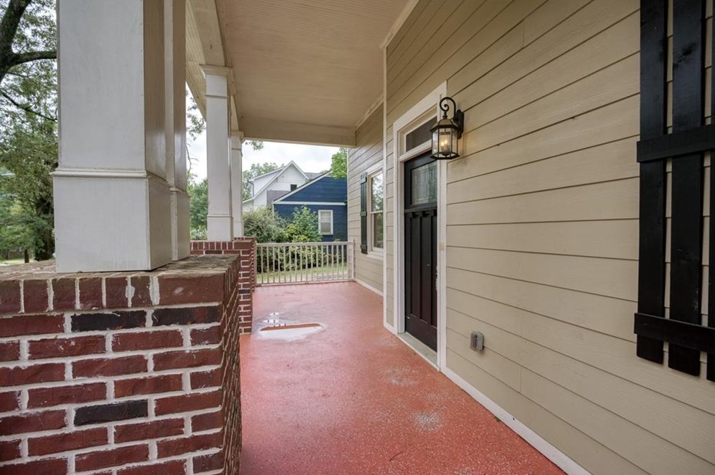 274 Rockyford Rd, Atlanta GA  30317-1348 exterior