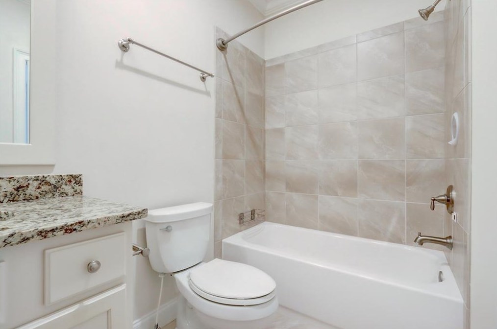 3784 Paces Lookout Cir, Atlanta GA  30339-1845 exterior