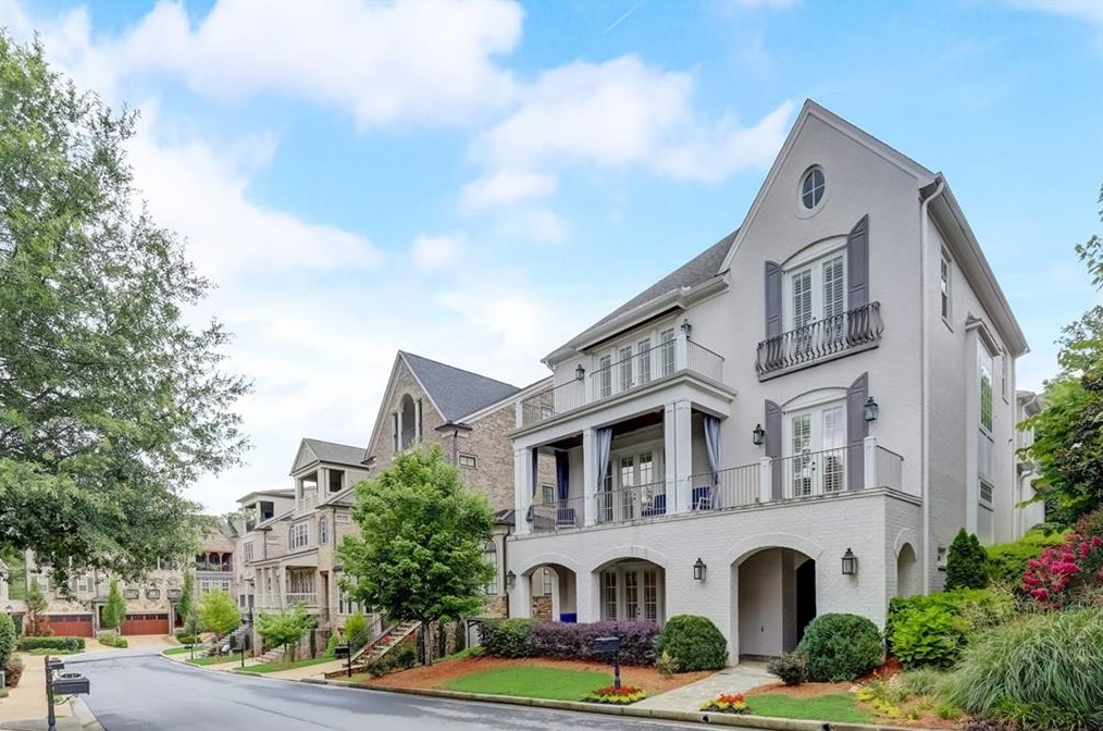 3784 Paces Lookout Cir, Atlanta GA  30339-1845 exterior