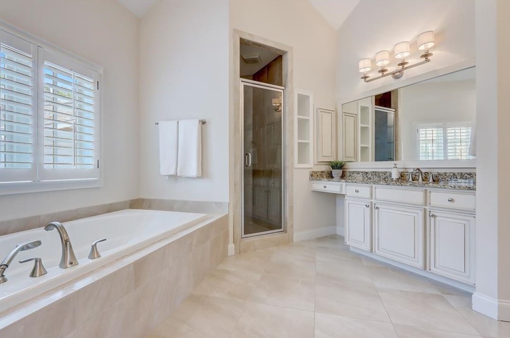 3784 Paces Lookout Cir, Atlanta GA  30339-1845 exterior