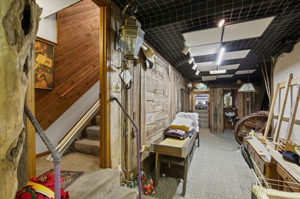 4381 King Valley Dr, Smyrna GA  30082-4226 exterior