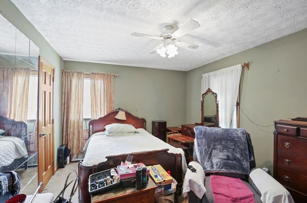 4381 King Valley Dr, Smyrna GA  30082-4226 exterior