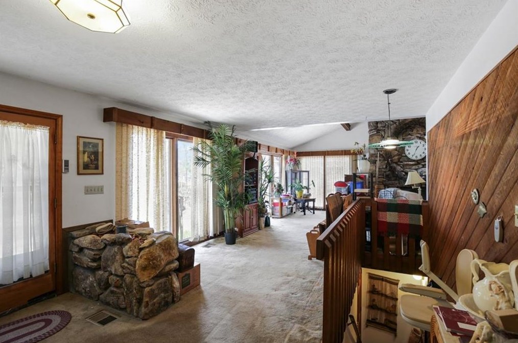 4381 King Valley Dr, Smyrna GA  30082-4226 exterior