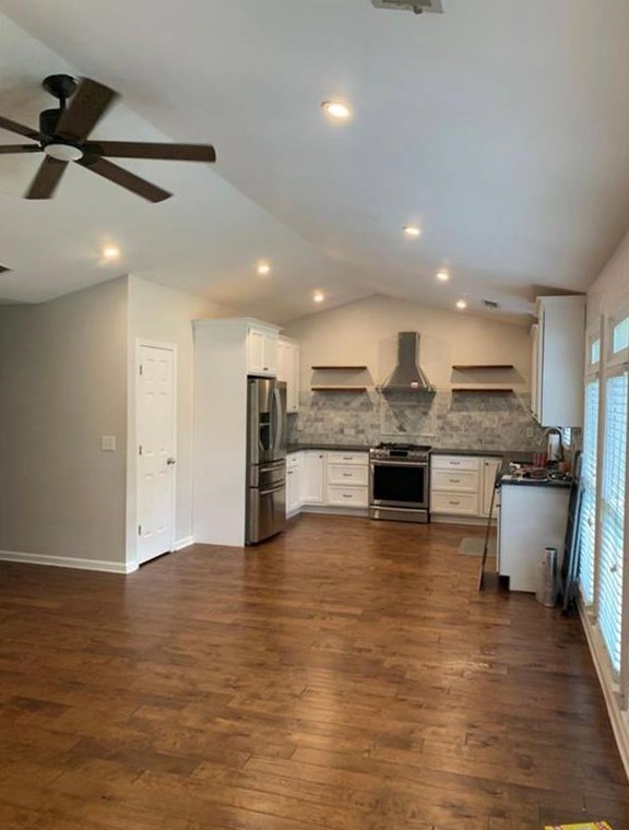 1975 Woodland Hills Ave, Atlanta GA  30318-3065 exterior