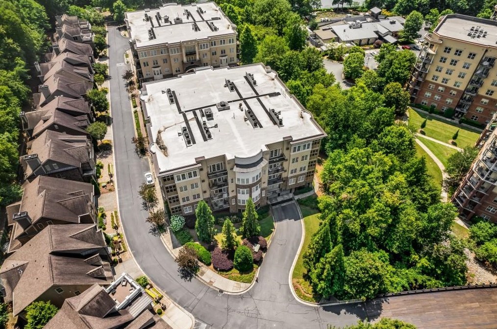 200 Rivers Edge Dr, Atlanta GA  30339 exterior