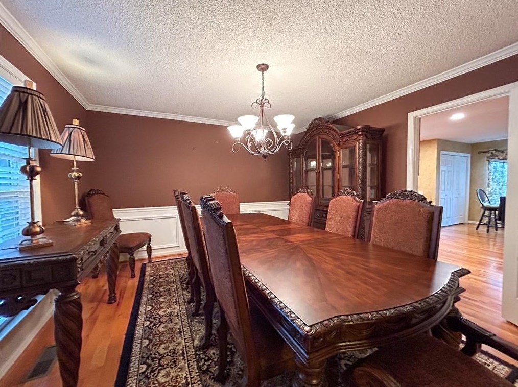 137 Cathy Ln, Calhoun GA  30701-4971 exterior